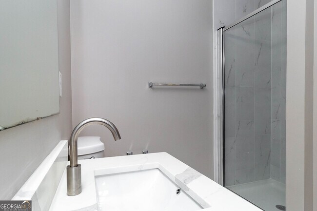 Building Photo - 745 Crestwell Cir