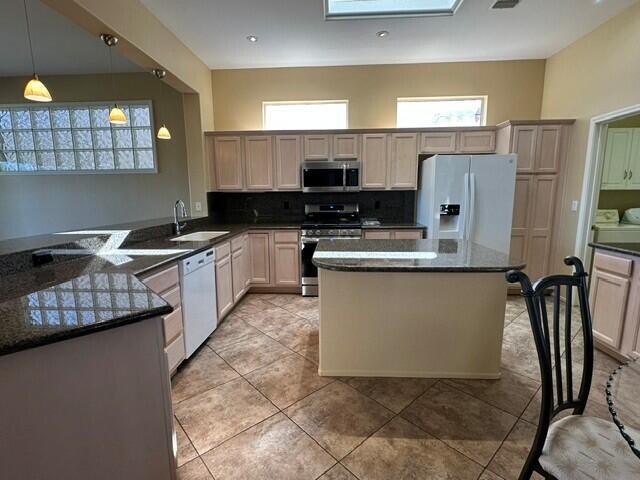 Building Photo - 78111 Bovee Cir