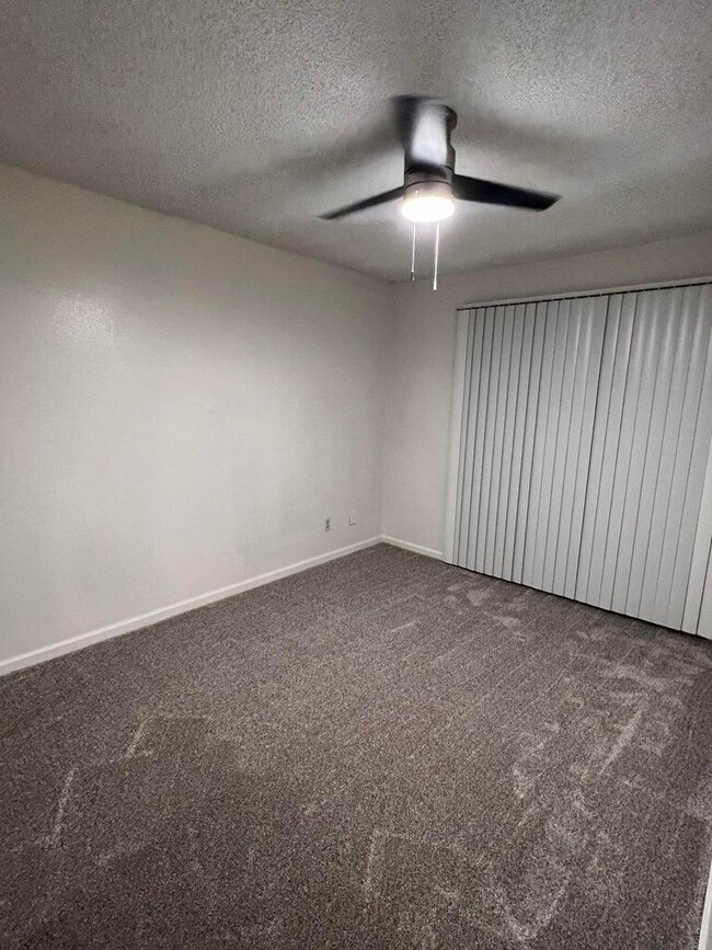 Building Photo - 48380 Garbo Dr