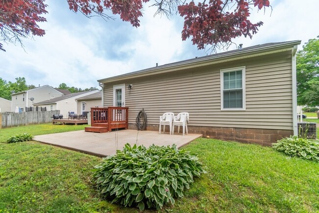 Building Photo - Lovely home in Monroe!