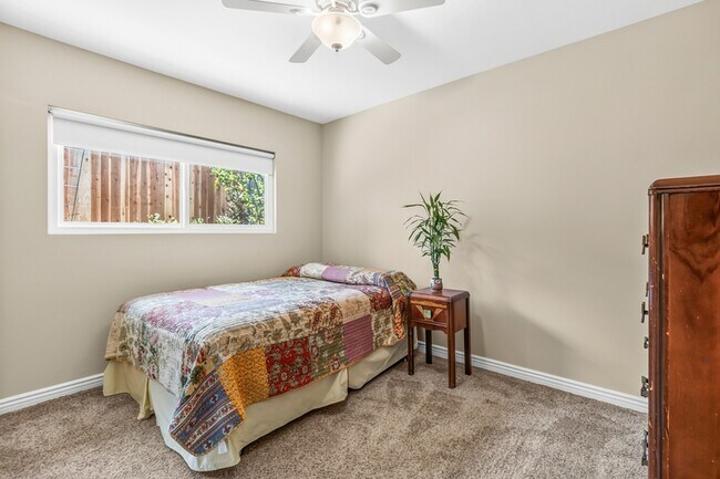 Building Photo - 1115 Sayles Ct