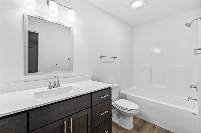 Building Photo - 624 Catherine Dr