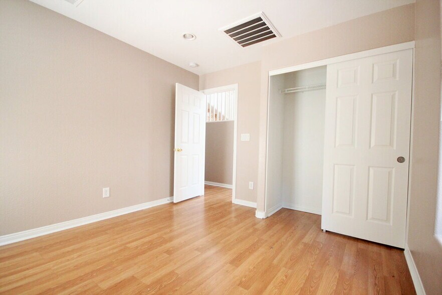 Building Photo - 10735 S Holmfield St