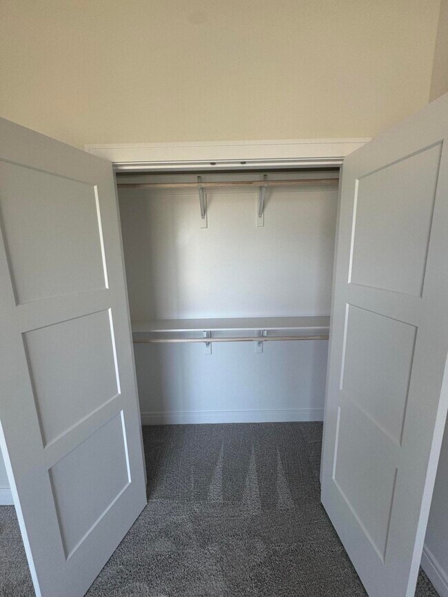 Building Photo - 5316 Buttercup Dr