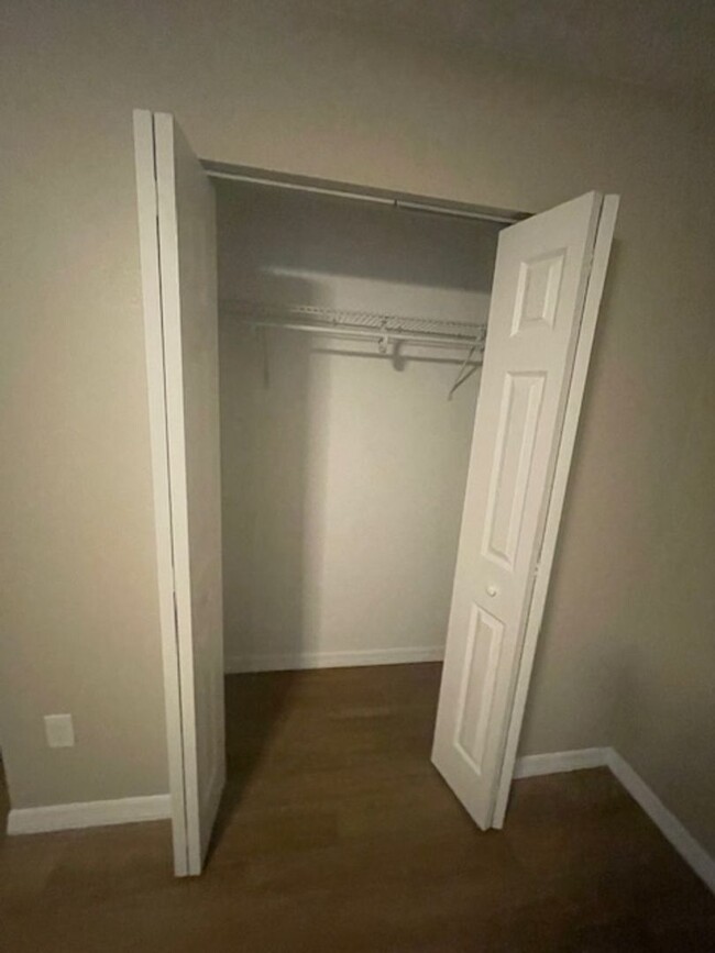 Building Photo - Duplex for rent