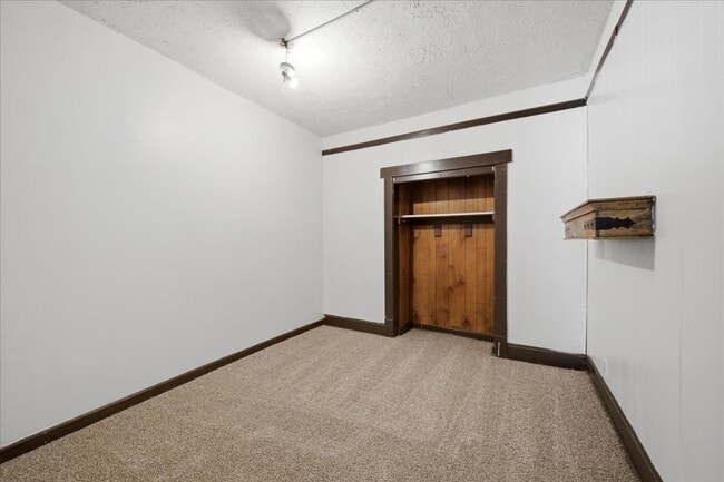 Building Photo - 53-53 N 5th Ave