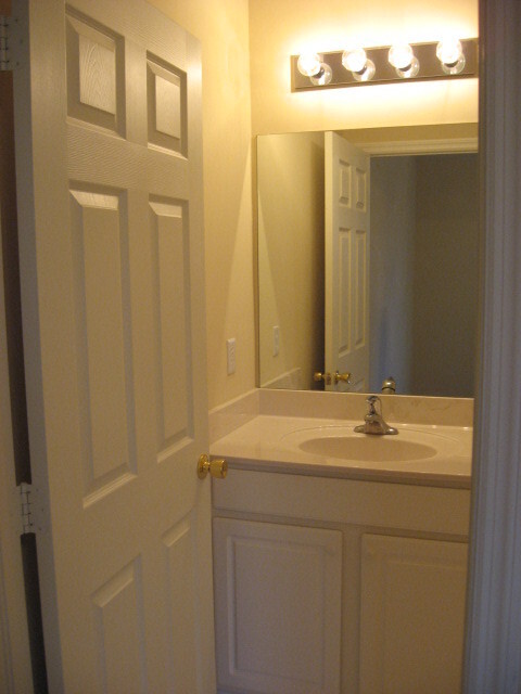 Building Photo - Cypress Landing 8205