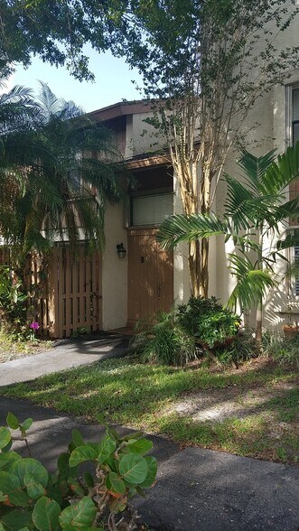 Building Photo - 11487 SW 109th Rd