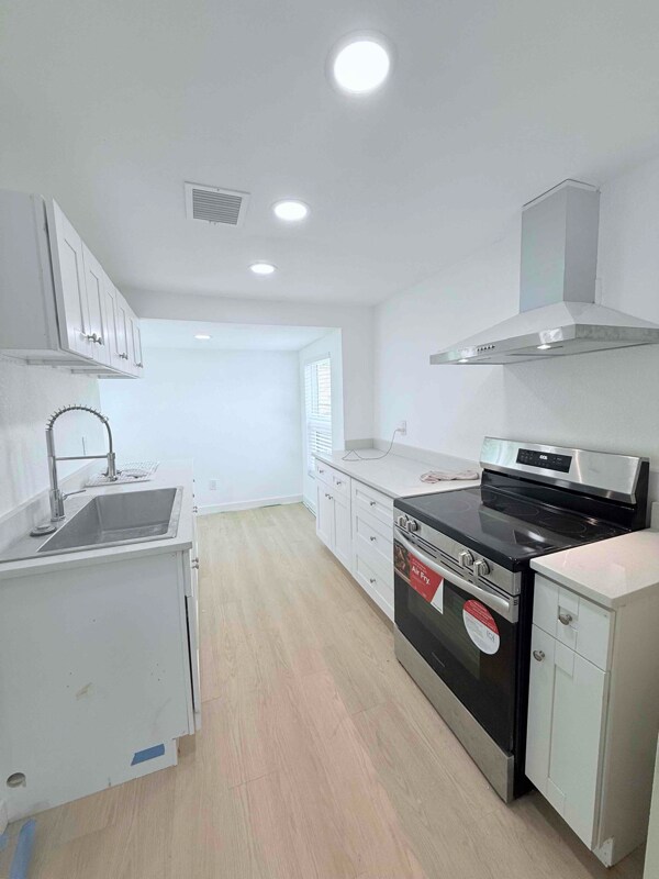 Building Photo - 503 Canadian St