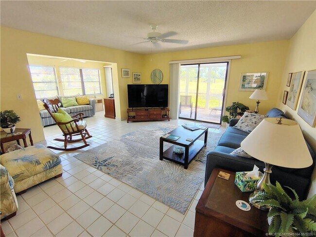 Building Photo - 5211 SE Sea Island Way