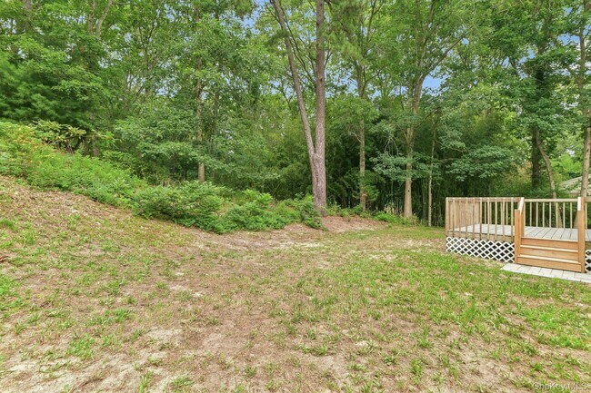 Building Photo - 22 Red Maple Rd