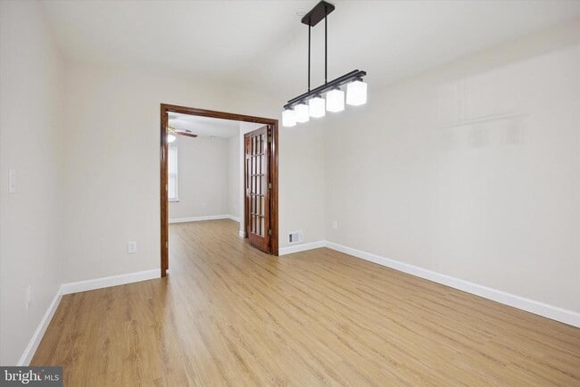 Building Photo - 21 Parc Ridge Dr