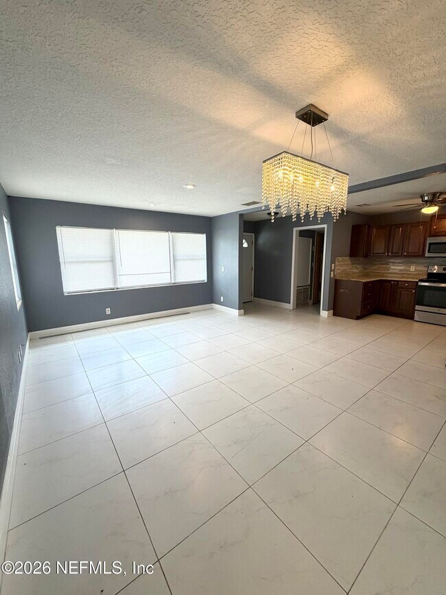 Building Photo - 5415 Lori Dr S