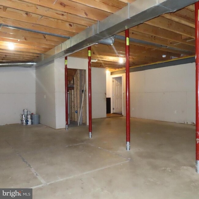 Building Photo - 5237 Rolling Rd