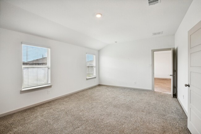 Building Photo - 8011 House bank Ln