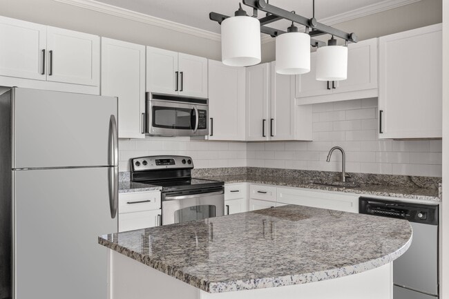 Building Photo - ZZZPark and Market