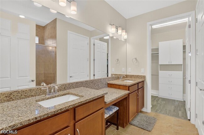 Building Photo - 11343 Tiverton Trce