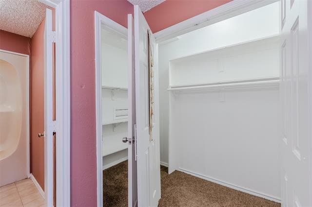 Building Photo - 600 NE 11th St