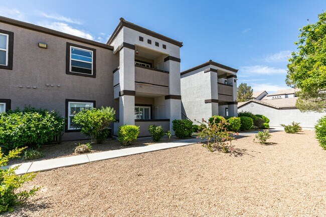 Building Photo - Stylish Fully Furnished 1BR Condo with Private Patio & Custom Closet
