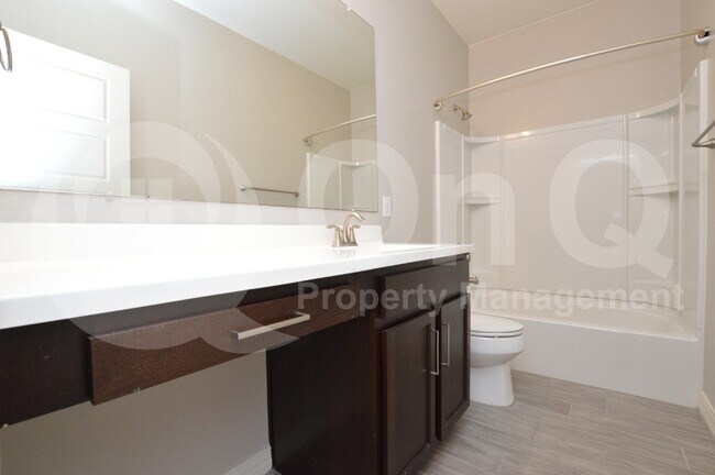Building Photo - 367 E Kona Dr