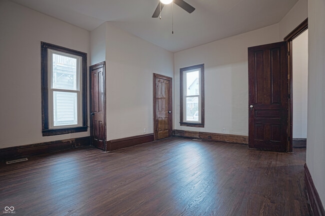 Building Photo - 217 S Meridian St