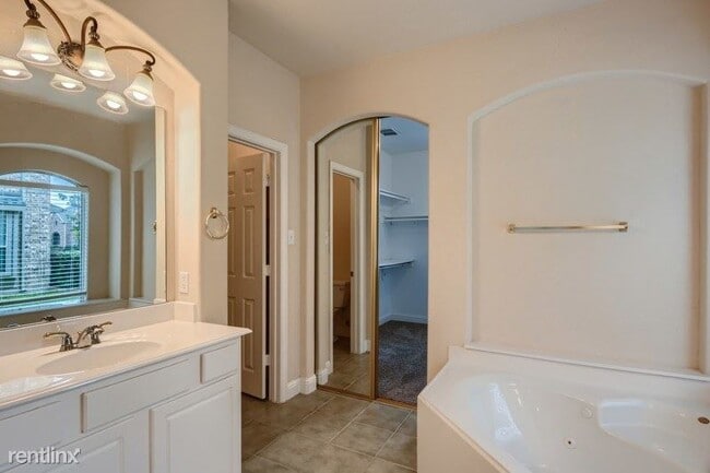 Building Photo - 4 br, 4 bath House - 1707 Teakwood Drive UNIT