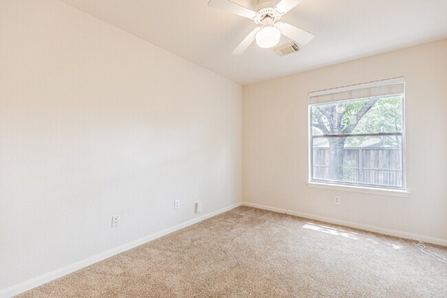 Building Photo - 6651 Rambling Trail Dr