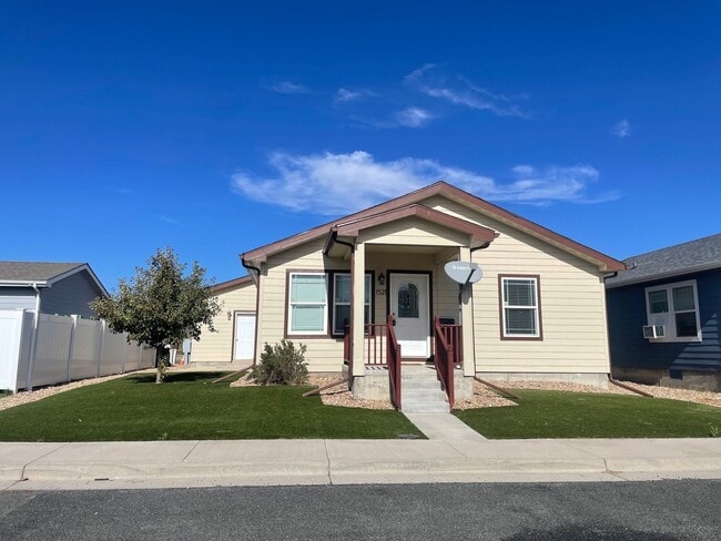 Building Photo - 1521 Osage Ave