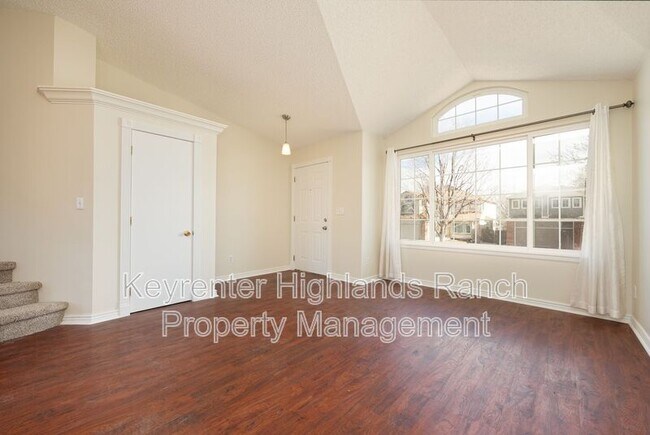 Building Photo - 595 S Lindsey St