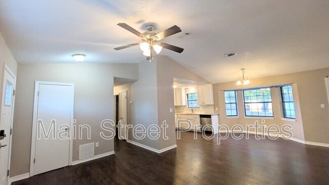 Building Photo - 7524 Sandy Creek Dr