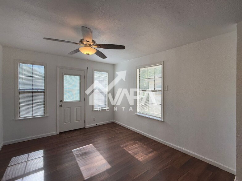 Building Photo - 5607 Summer Gold Dr