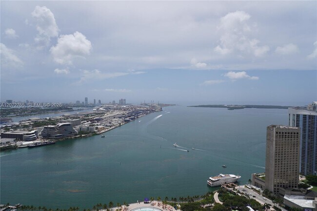 Building Photo - 50 Biscayne Blvd