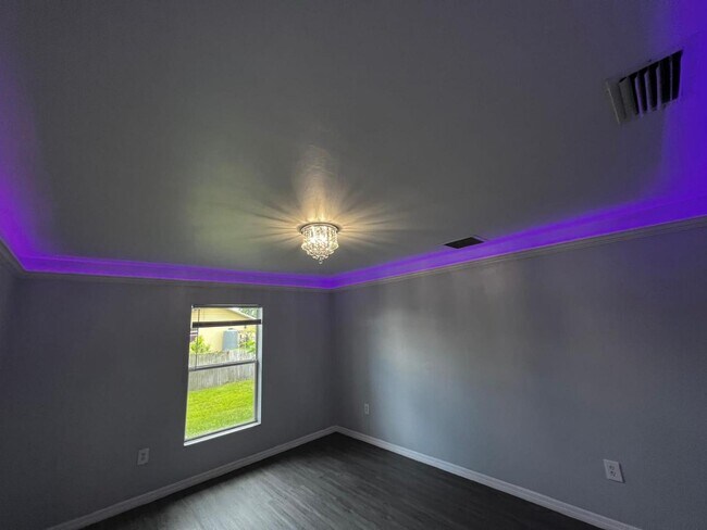 Building Photo - 4877 30th St SW