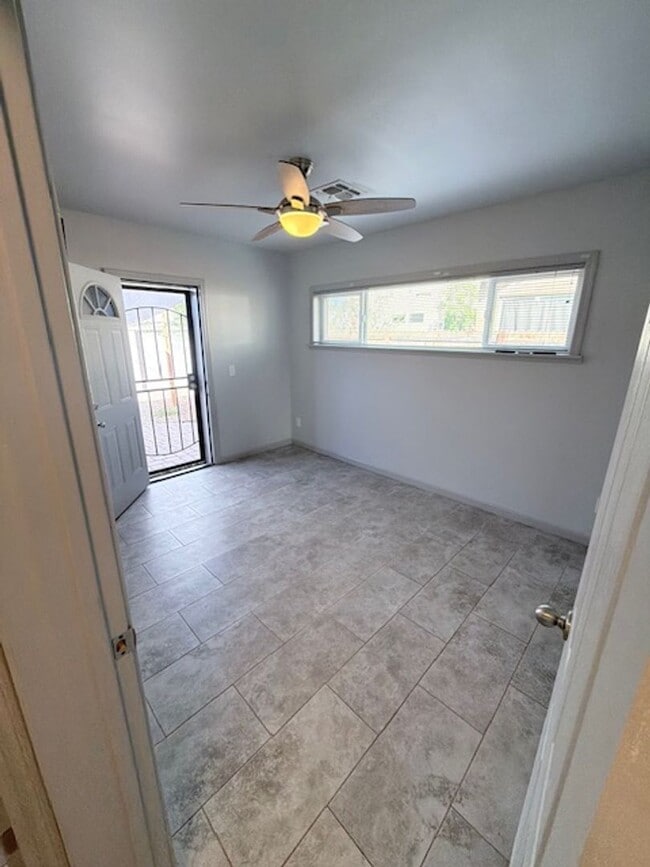 Building Photo - Utilities Included (a $200+ Savings) Charming Updated Duplex Home in Historic District!