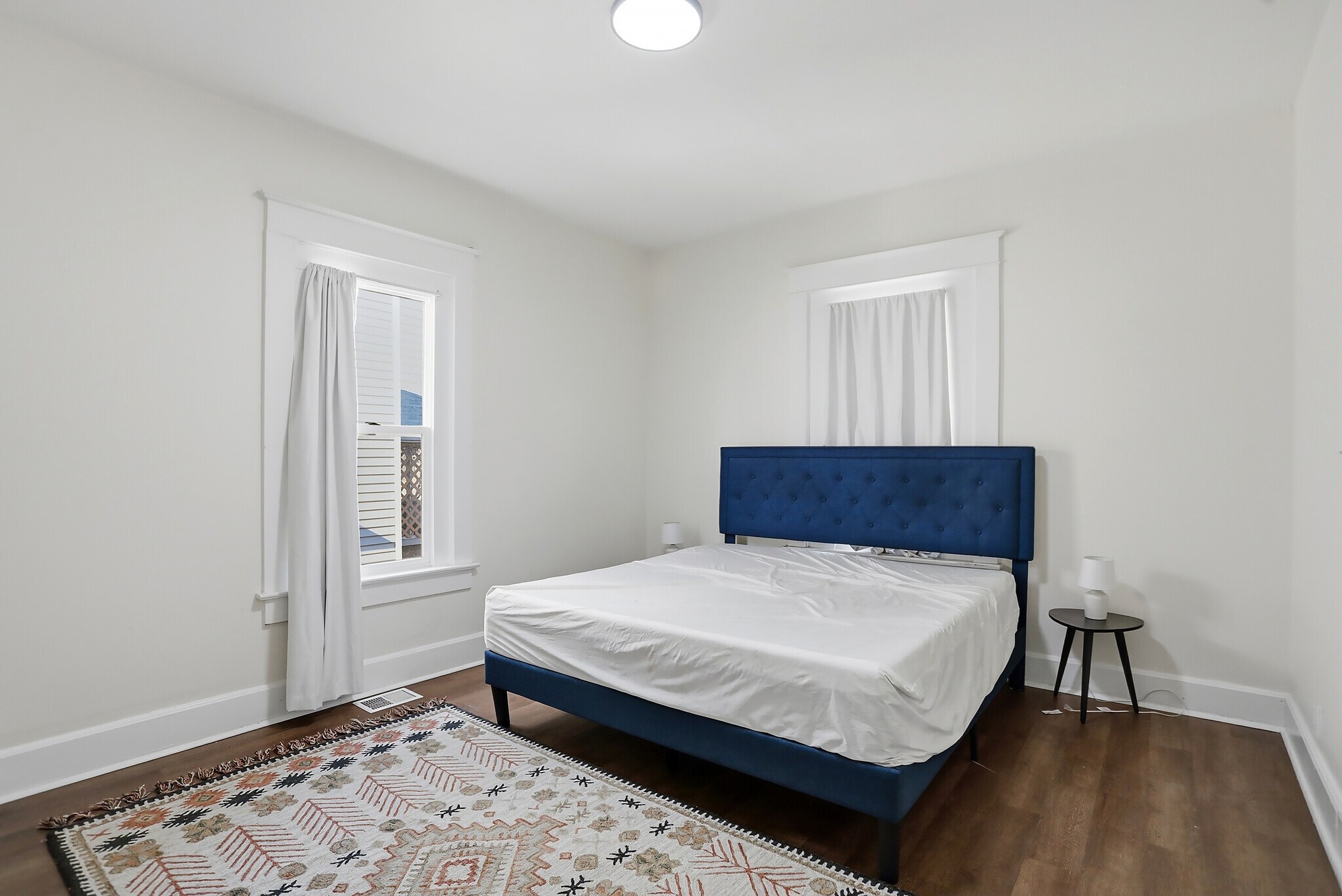 Building Photo - 941 E Raymond St