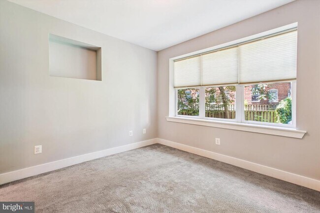 Building Photo - 3404 13th St NW