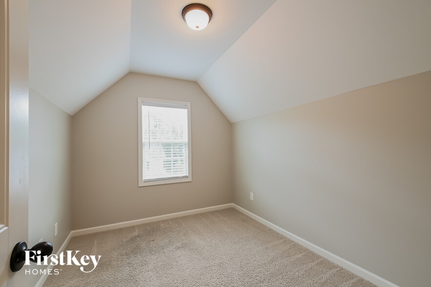 Building Photo - 78 W Lumber Ct