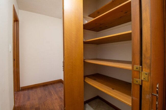 Building Photo - 4 Bed 3 Bath 2 Car Garage-PRE_LEASING