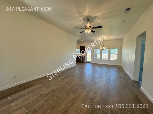 Building Photo - 307 Pleasant Vw