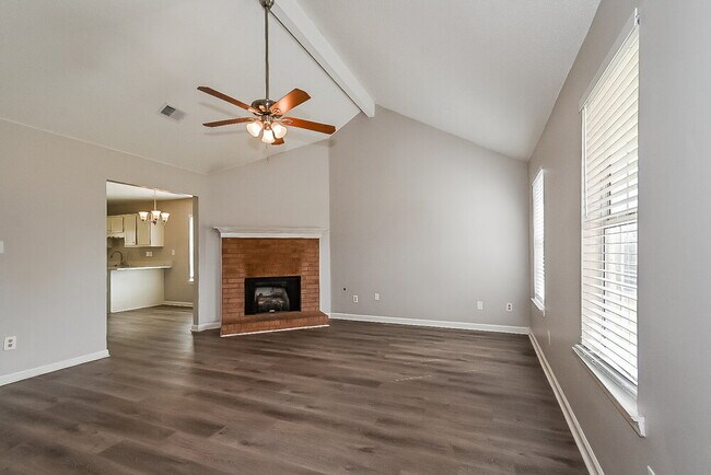 Building Photo - 6650 Black Oak Dr