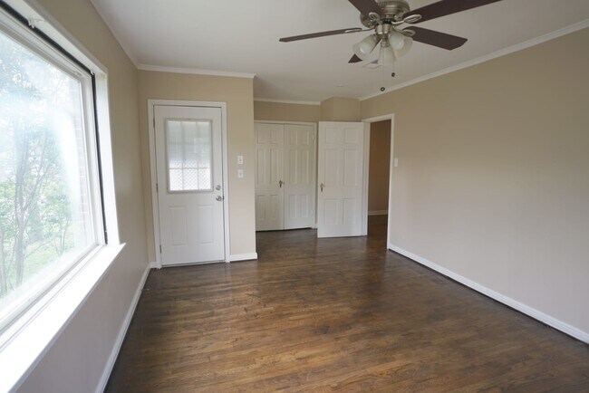 Building Photo - 3309 Lawrence St