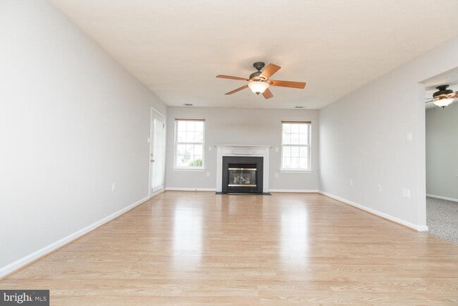 Building Photo - 106 Butterscotch Ct