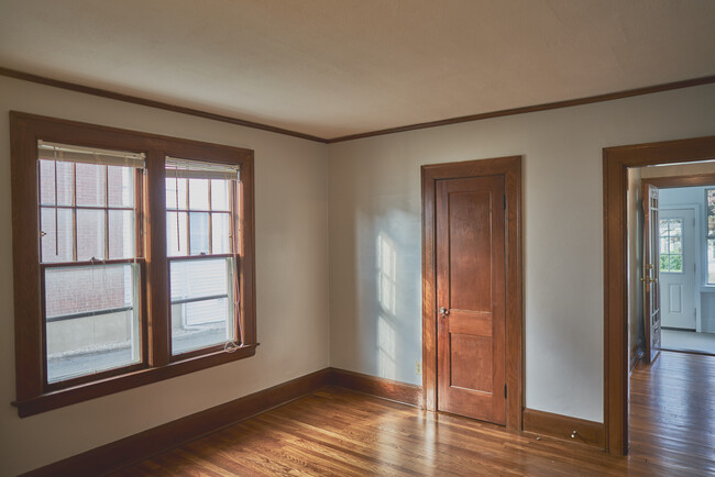 Bedroom - 35 Argyle Ave