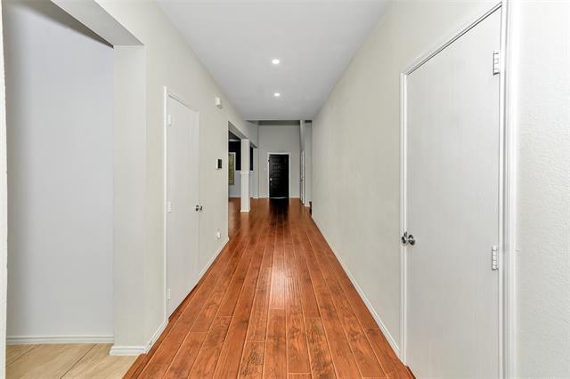 Building Photo - 1020 Breeders Cup Dr