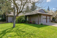 Building Photo - Great 3 Bedroom, 2-Bath Home – Close To Ch...