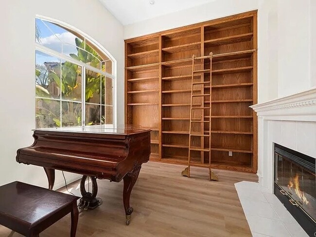 Building Photo - Beautiful Home in Murietta