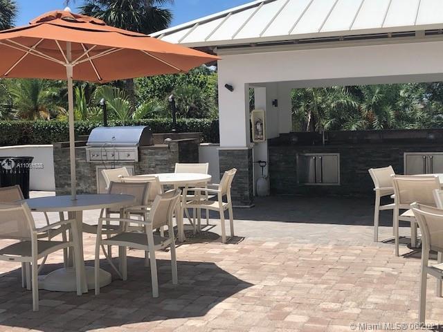 Building Photo - 2801 NE 183rd St