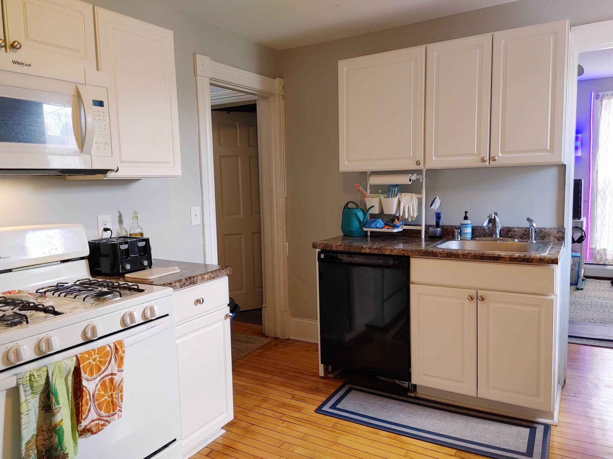 Kitchen - 3454 Nicollet Ave