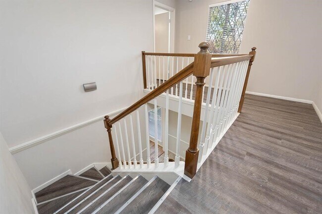 Building Photo - 9311 New Forest Rd