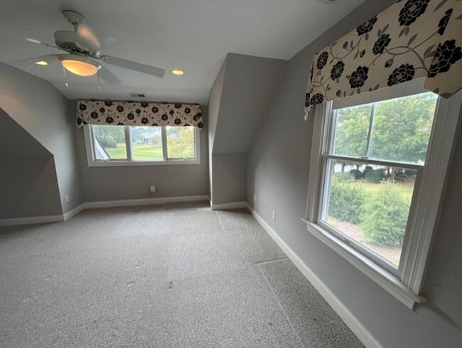 Building Photo - Welcome to Elegant Living in the Charming Porters Neck Plantation Community!